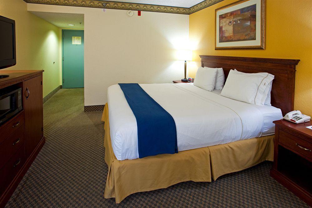 Holiday Inn Express Hotel & Suites Jacksonville-South By Ihg Exteriör bild